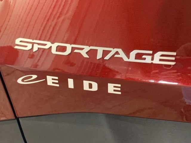 Used 2023 Red Kia X-Pro Prestige image 33