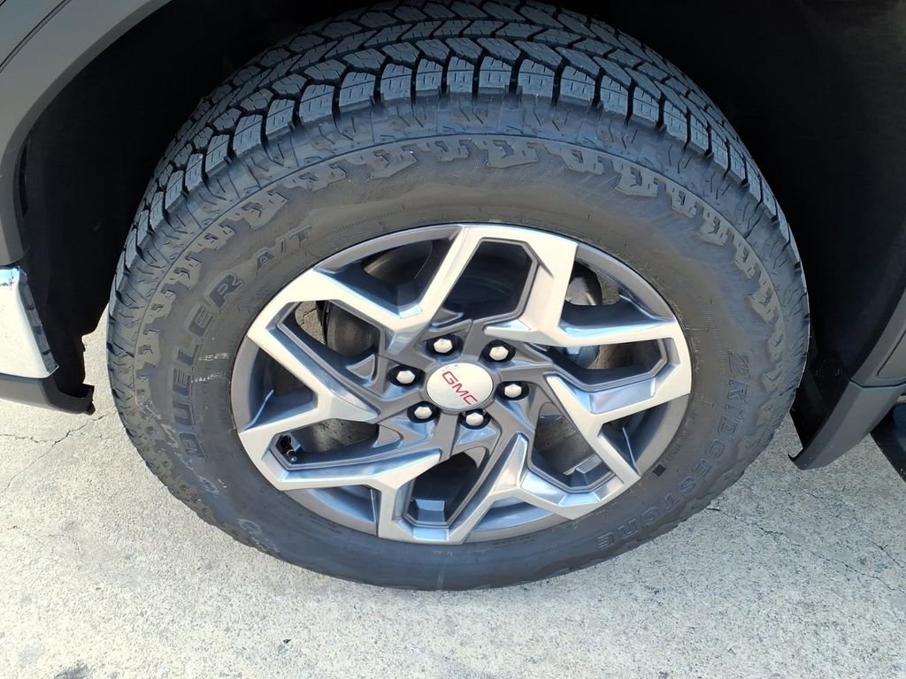 New 2026 Onyx Black GMC SLT image 9