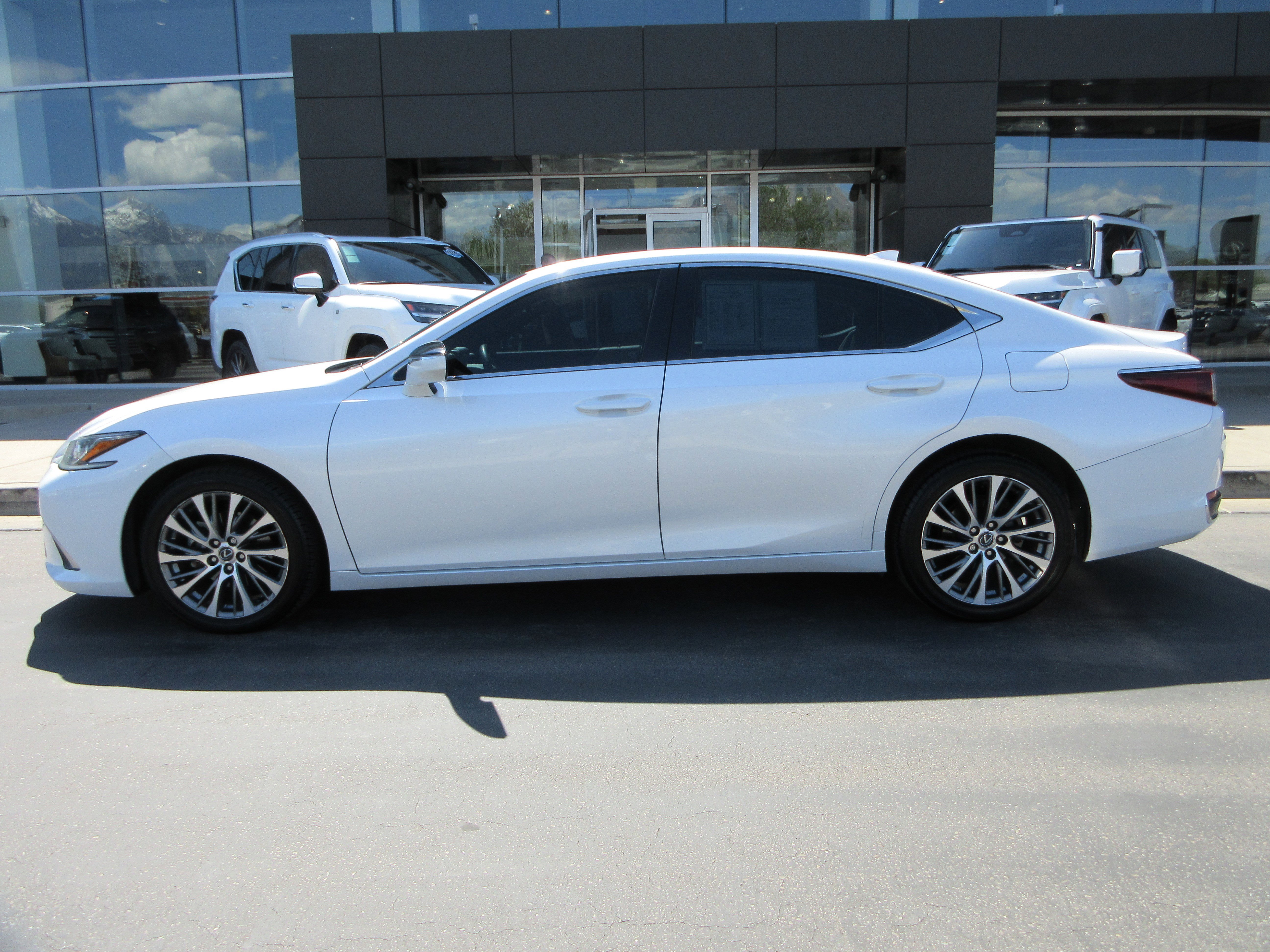 Used 2021 White Lexus 250 image 3