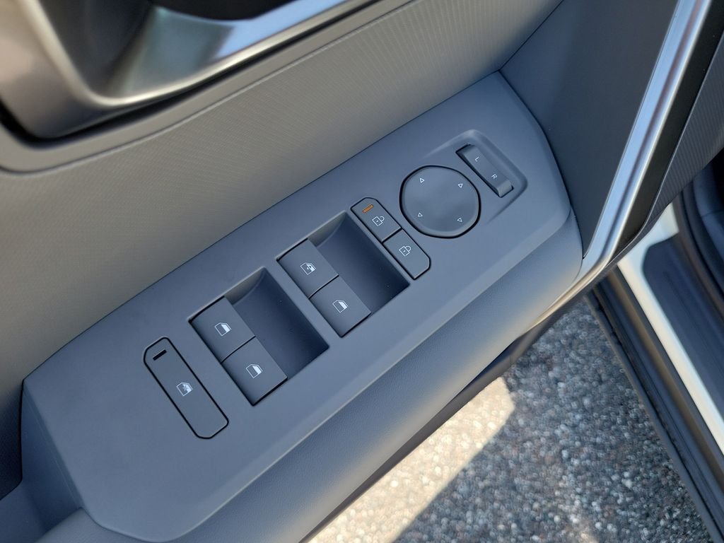 New 2027 White Kia S image 20