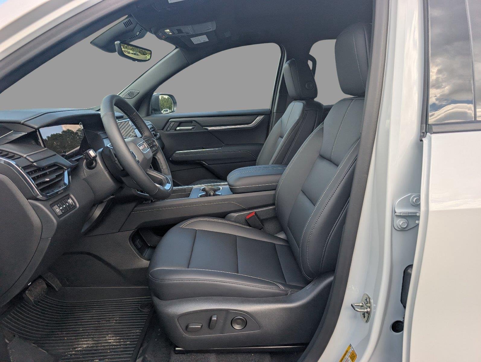 New 2027 Summit White GMC Elevation image 13