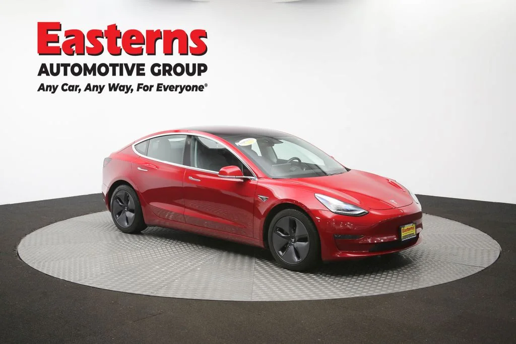 Used 2018 Red Tesla Long Range image 43