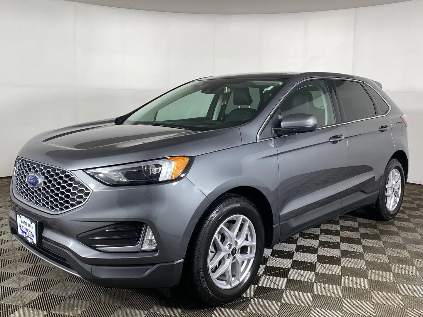 Used 2024 Carbonized Gray Ford SEL image 28