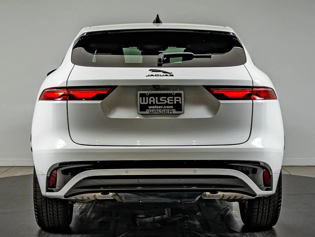 Used 2025 White Jaguar P250 R-Dynamic S image 6