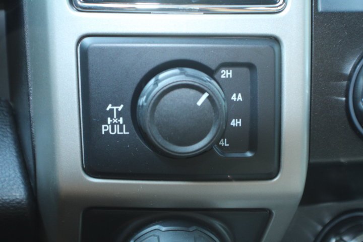 Used 2020 OXFORD WHITE Ford LARIAT image 7