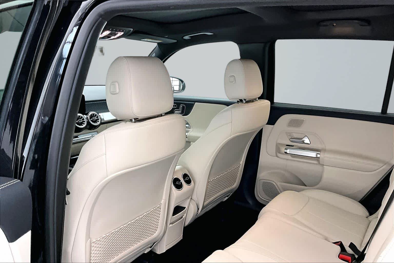 New 2026 Cosmos Black Metallic Mercedes-Benz GLB 250 image 12