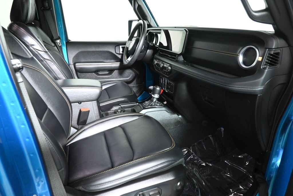 2024 Jeep Wrangler 4-Door Sahara - Photo 28