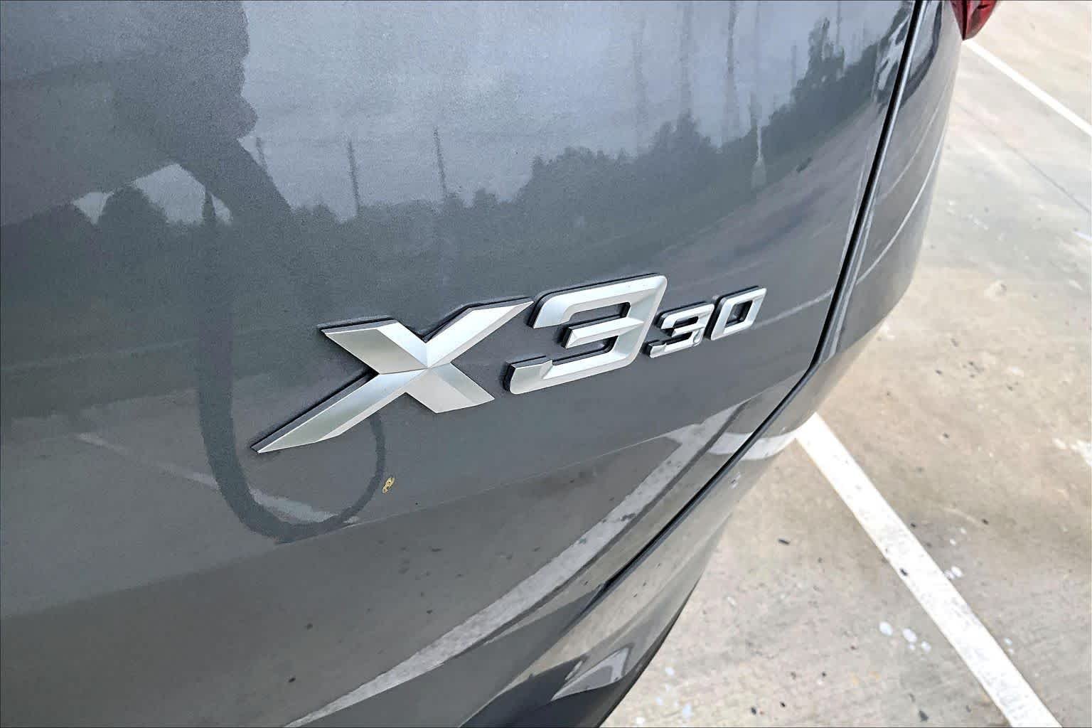 Used 2026 Skyscraper Grey Metallic BMW 30 xDrive image 9