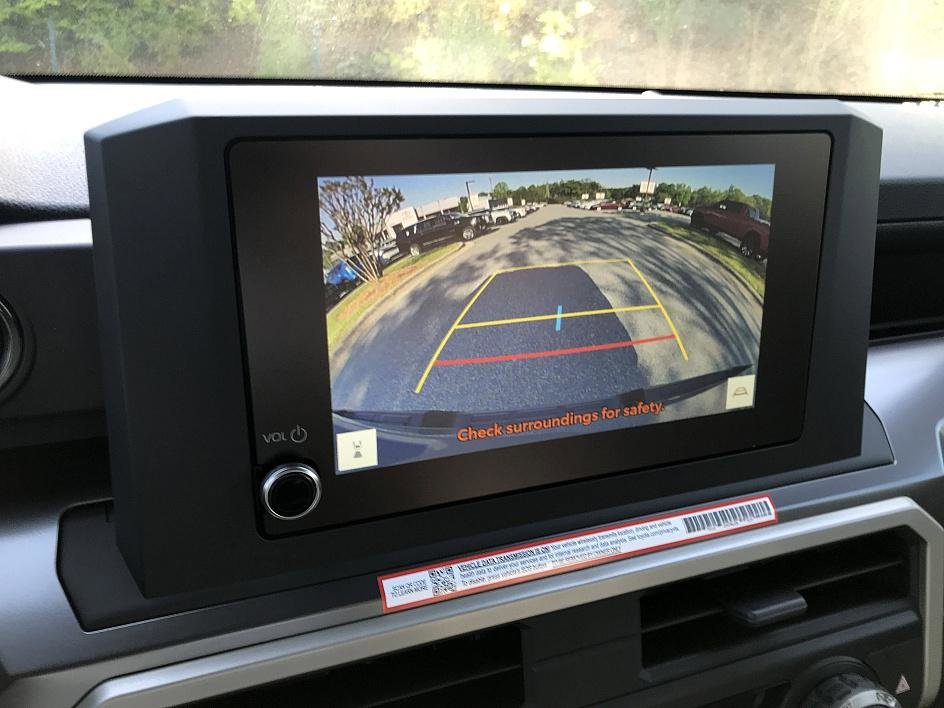 2025 Toyota Tacoma SR5 - Photo 18