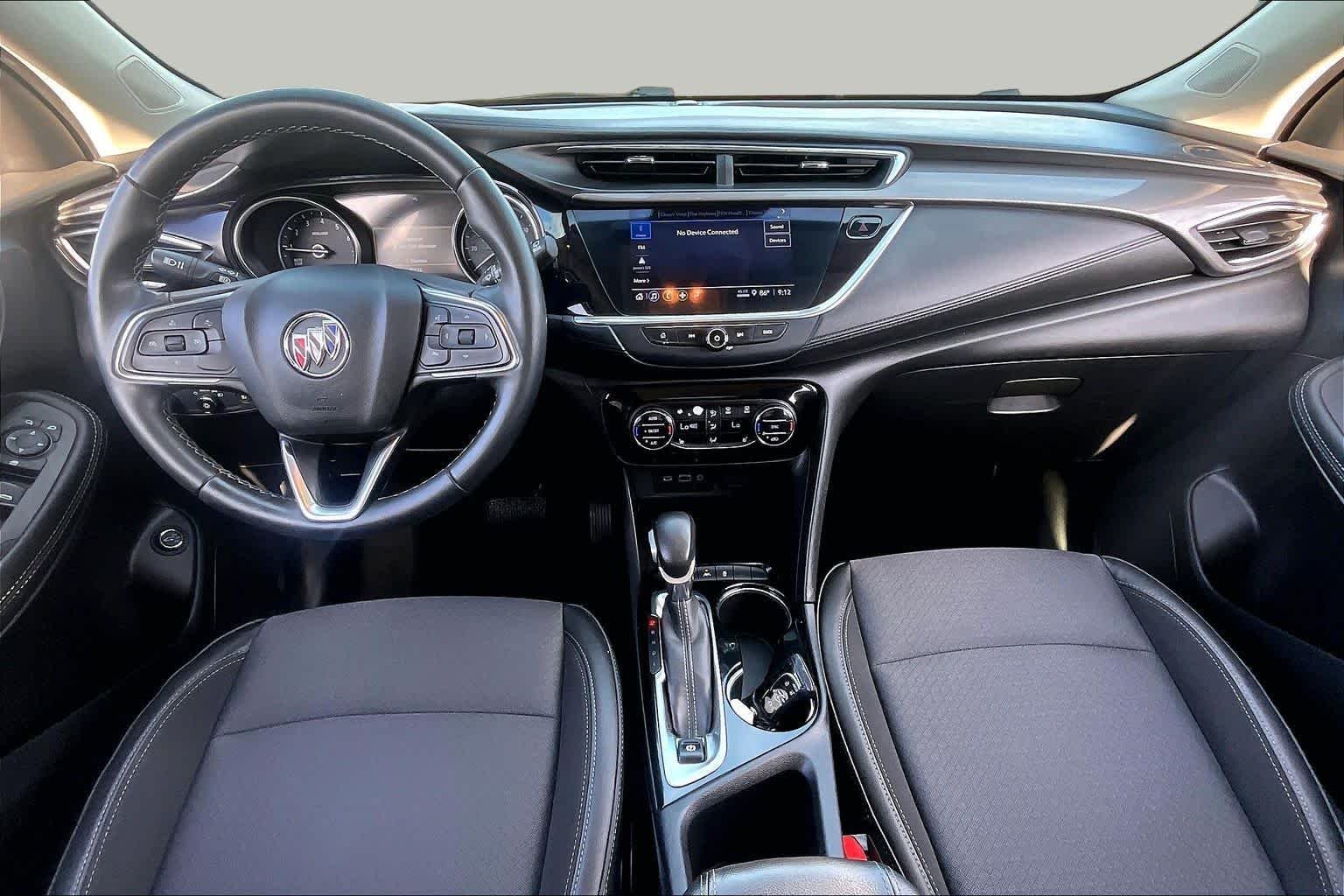 Used 2022 WHITE FROST TRICOAT Buick Select image 16