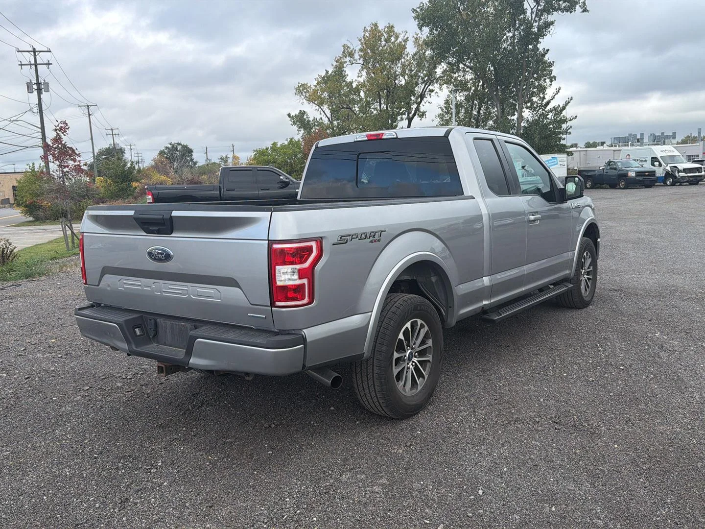Used 2020 Iconic Silver Ford XLT image 4
