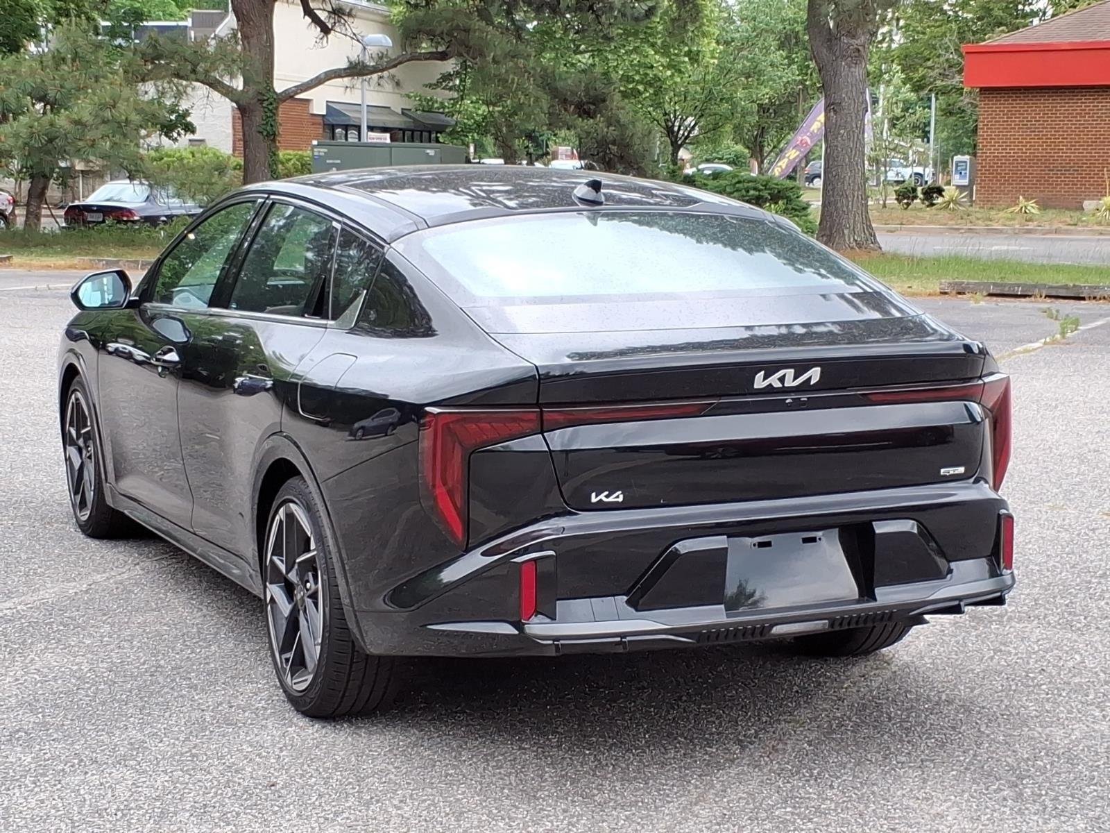 Used 2025 Aurora Black Pearl Kia GT-Line image 9