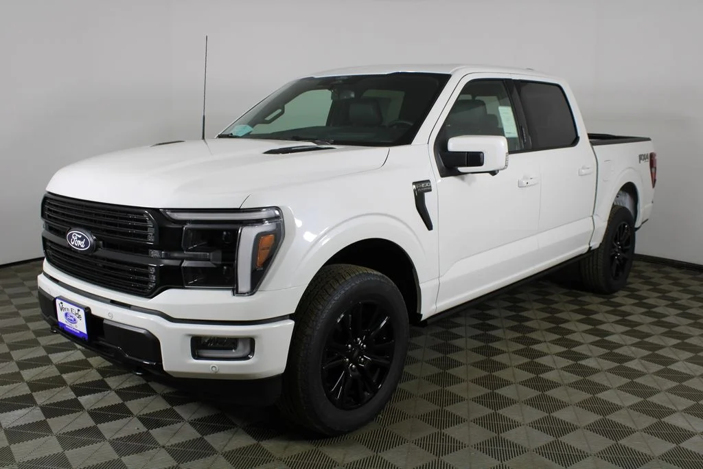 New 2026 Star White Metallic Tri-Coat Ford Platinum image 3