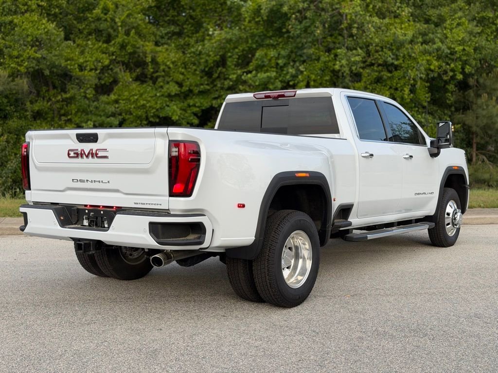 2026 GMC Sierra 3500HD Denali - Photo 8