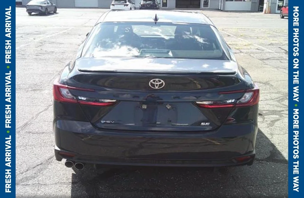 Used 2025 Gray Toyota SE image 5
