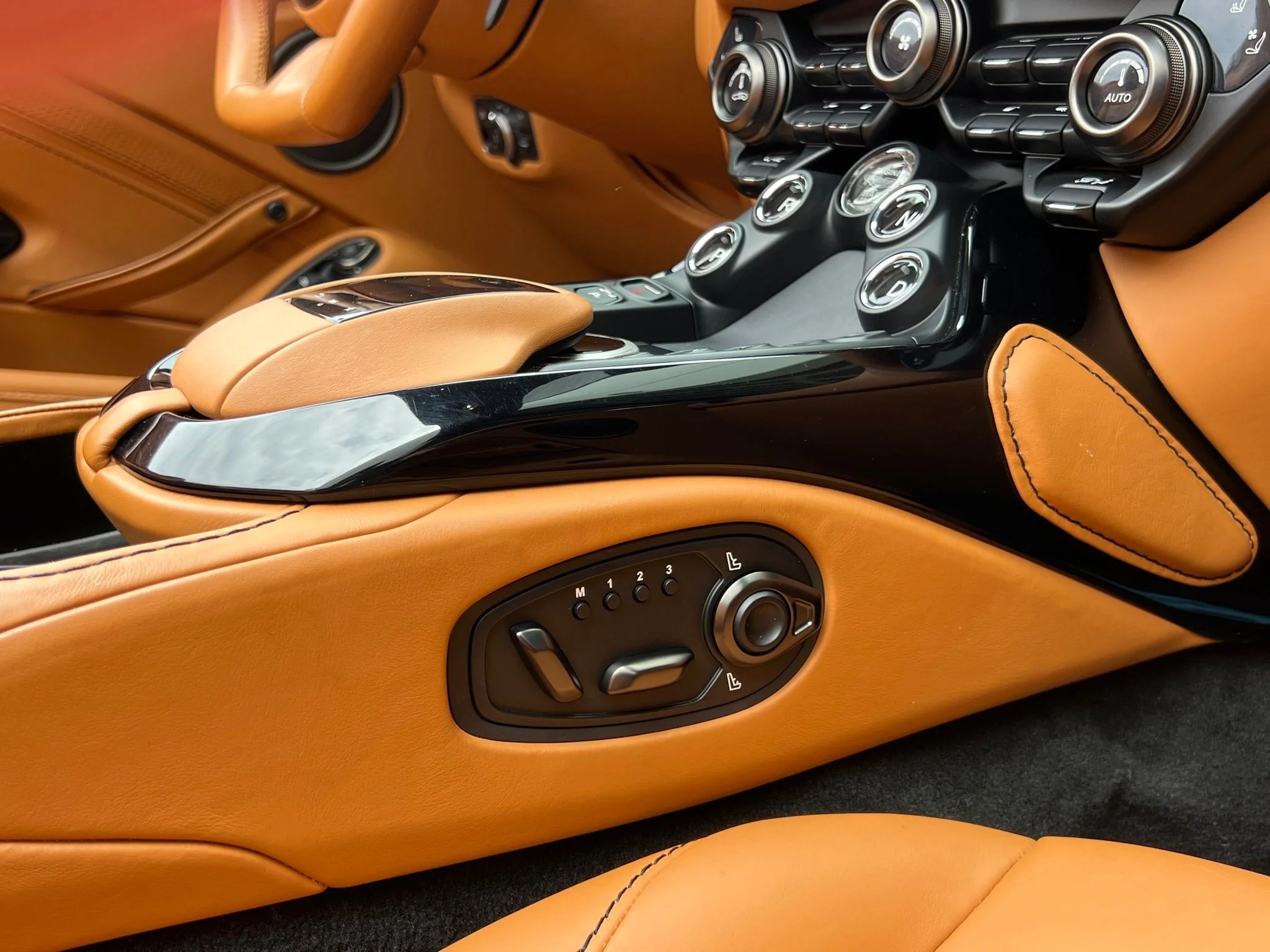 Used 2023 Green Aston Martin  image 38