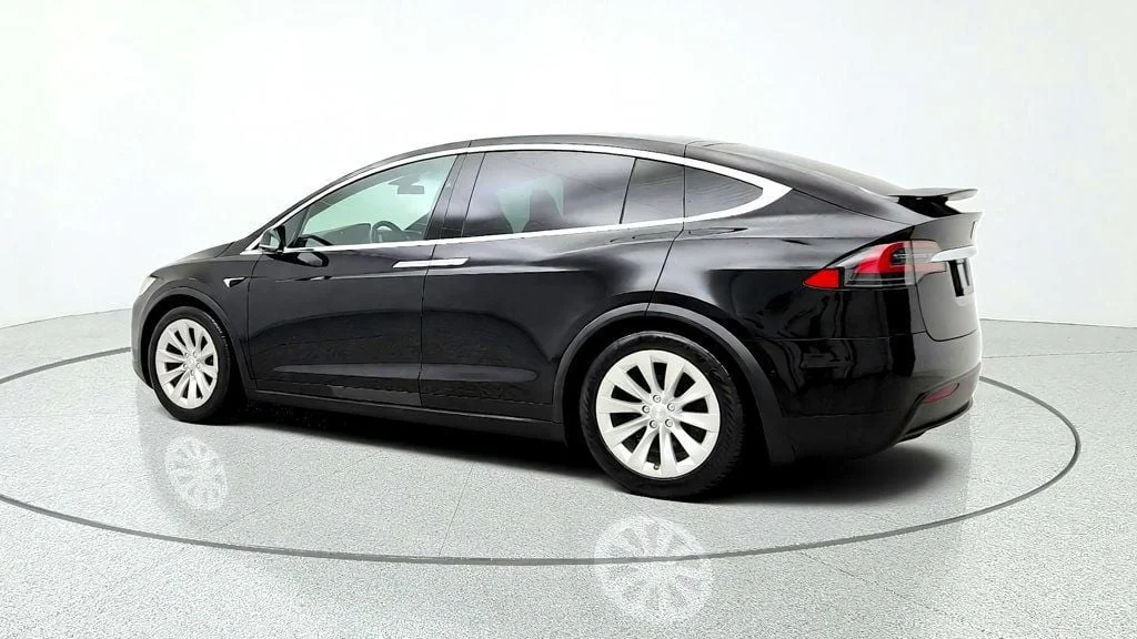 Used 2019 Solid Black Tesla Long Range AWD image 8