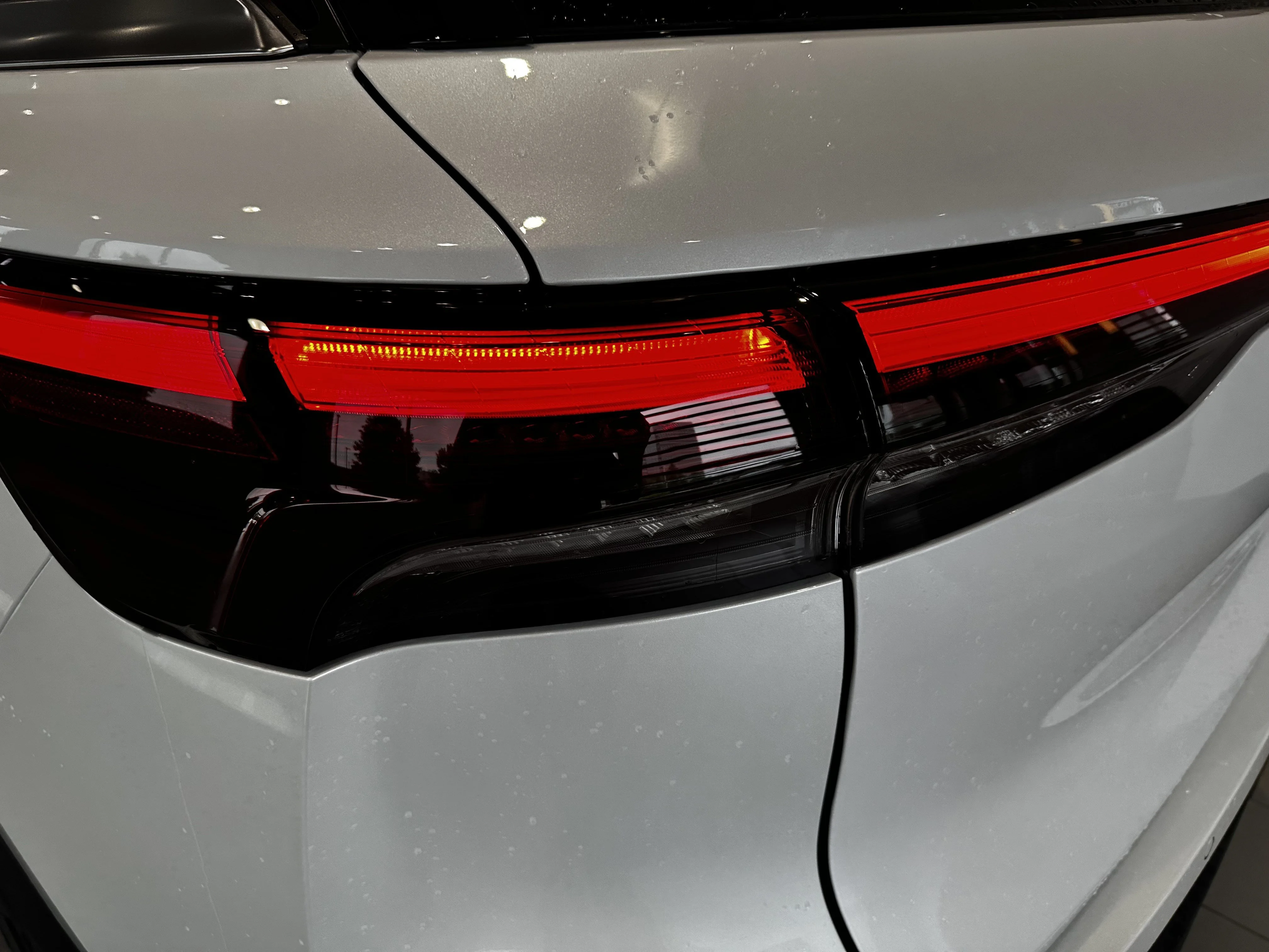 New 2027 RADIANT WHITE INFINITI Luxe AWD image 7