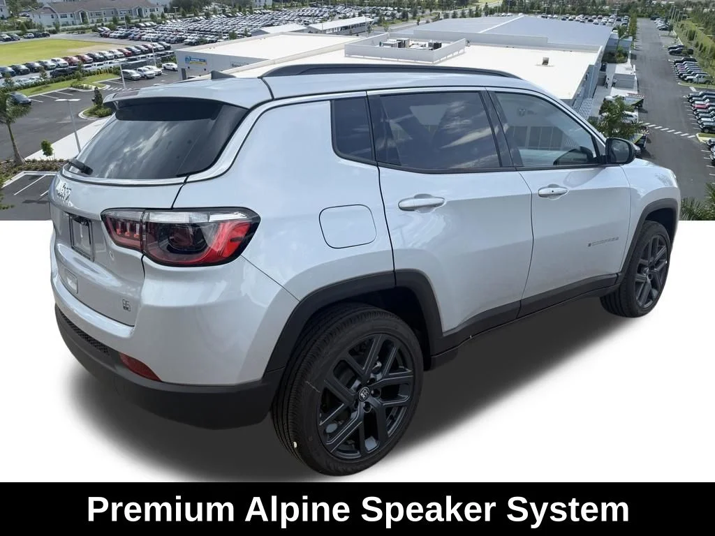 New 2026 Silver Zynith Metallic Clearcoat Jeep 85th Anniversary Edition image 4