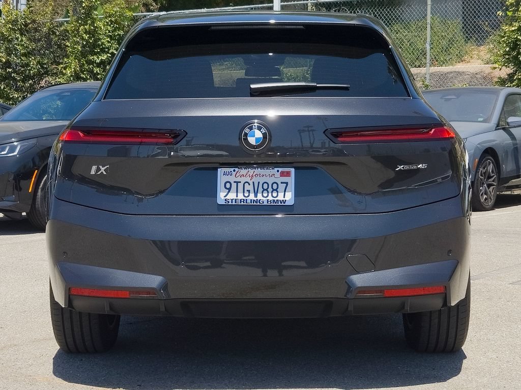 Used 2026 Dark Graphite Metallic BMW xDrive45 image 23