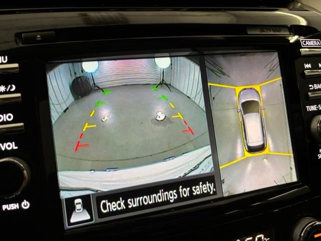 Used 2015 White Nissan Platinum image 22