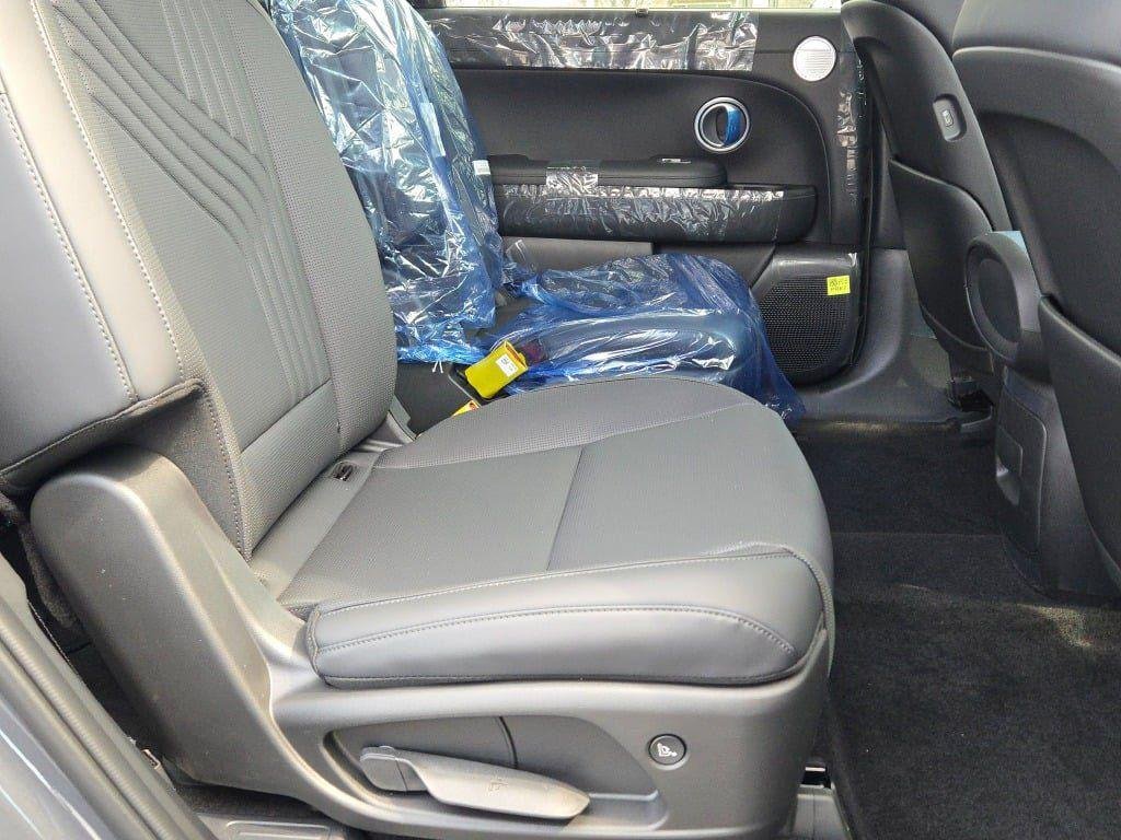 New 2026 Ecotronic Gray Pearl Hyundai SEL 7P image 10