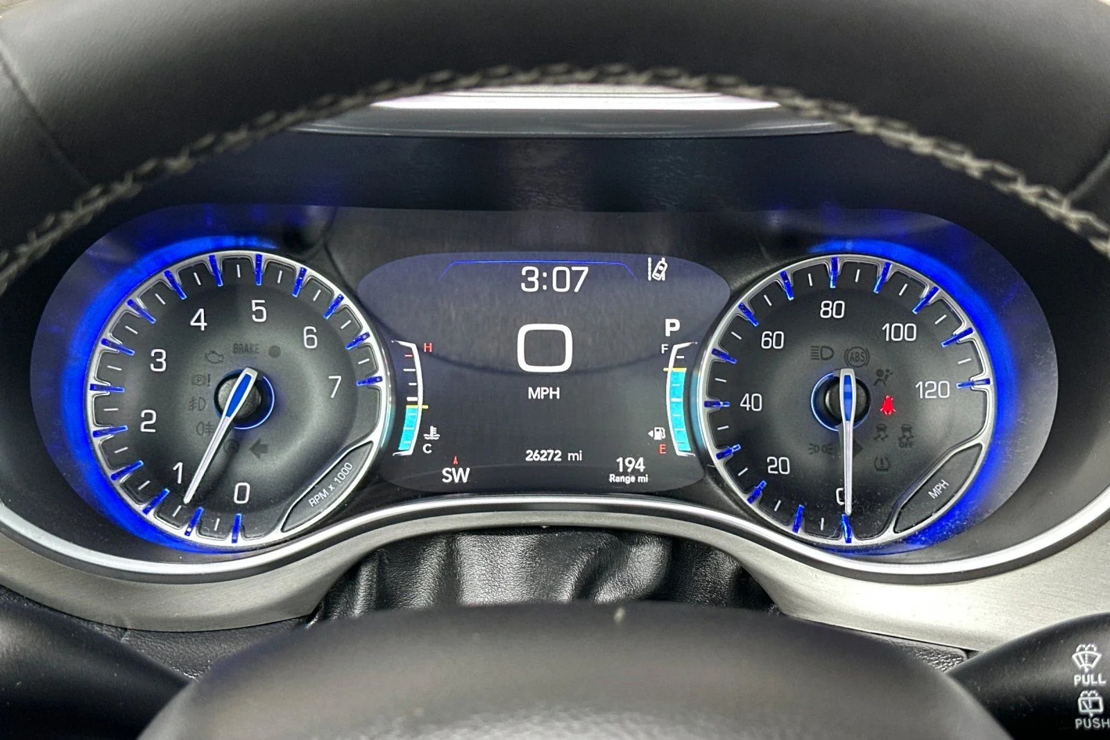 Used 2023 White Chrysler Limited image 27
