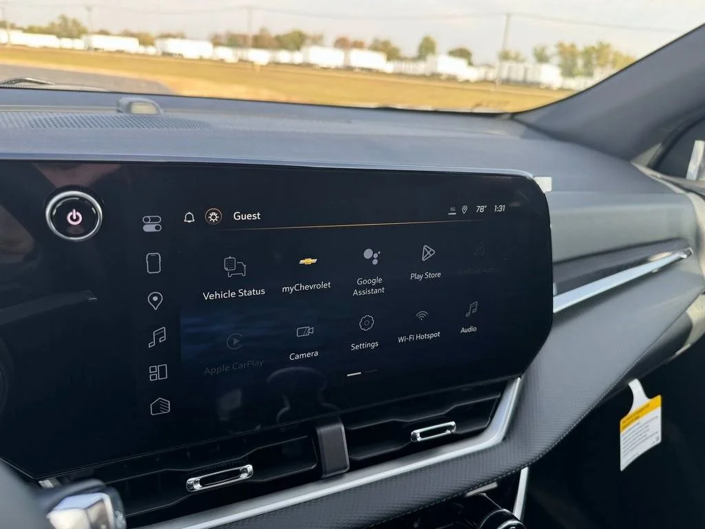 New 2026 Summit White Chevrolet LT image 21
