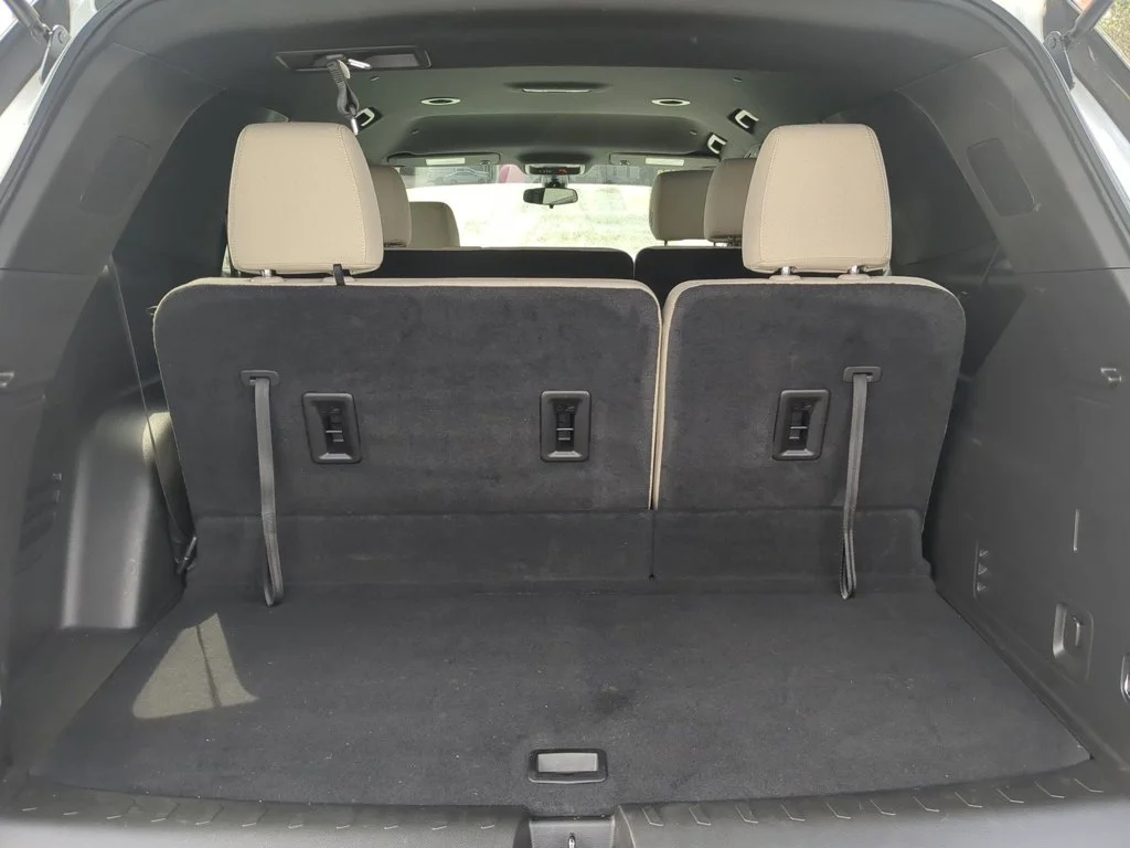 Used 2023 Summit White Chevrolet LS image 25