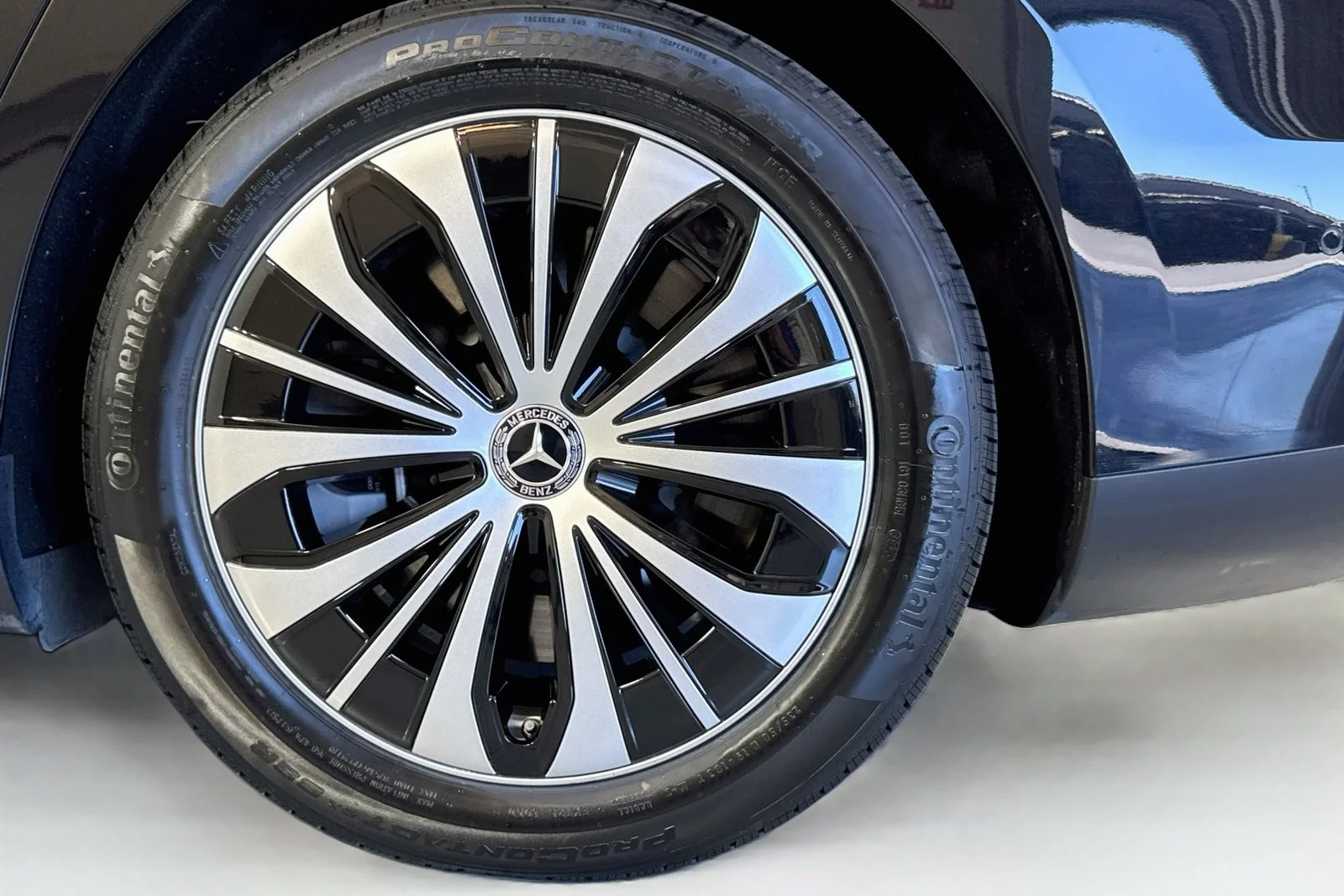 Used 2023 Obsidian Black Metallic Mercedes-Benz EQE 350 image 29