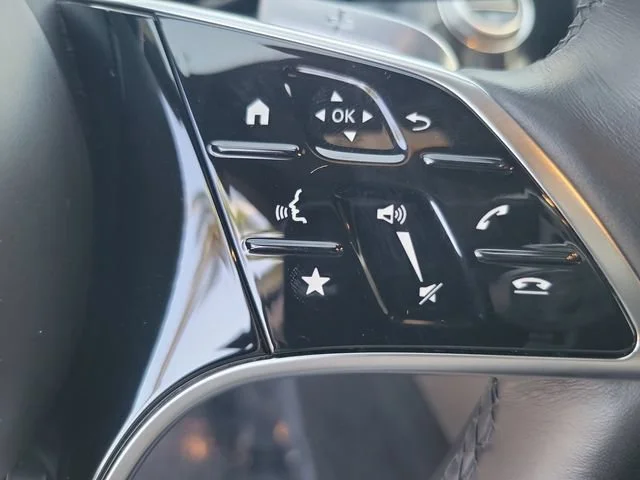 Used 2022 Black Mercedes-Benz S 580 image 28