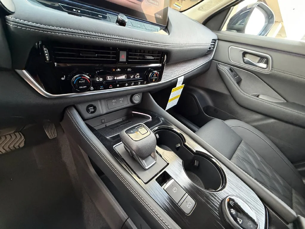 New 2026 Blue Nissan Platinum image 22