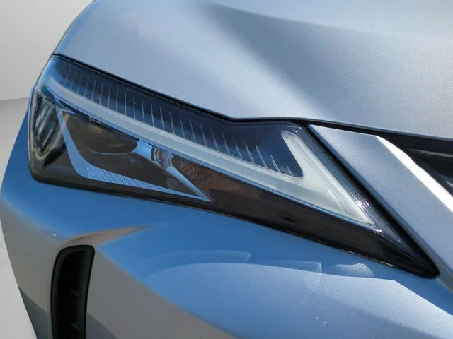 Used 2020 Silver Lexus 250h Base image 26