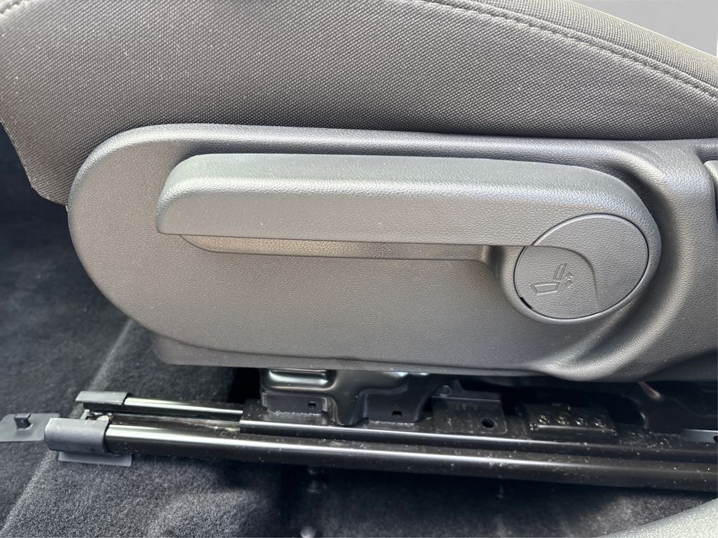 2026 Hyundai Kona SE - Photo 34