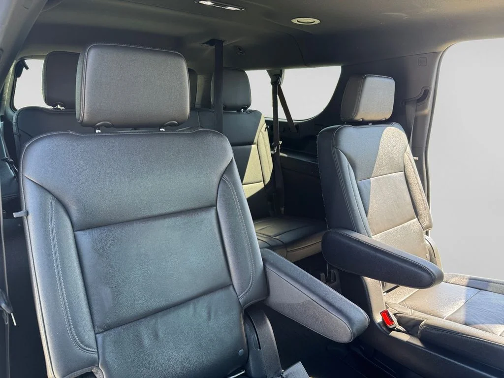 Used 2022 White Chevrolet Z71 image 21