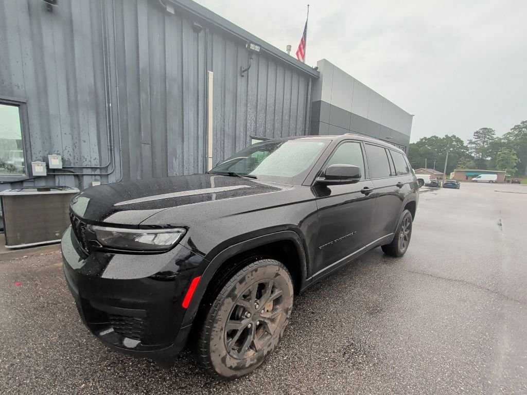 2025 Jeep Grand Cherokee L Altitude X 4x4's photo