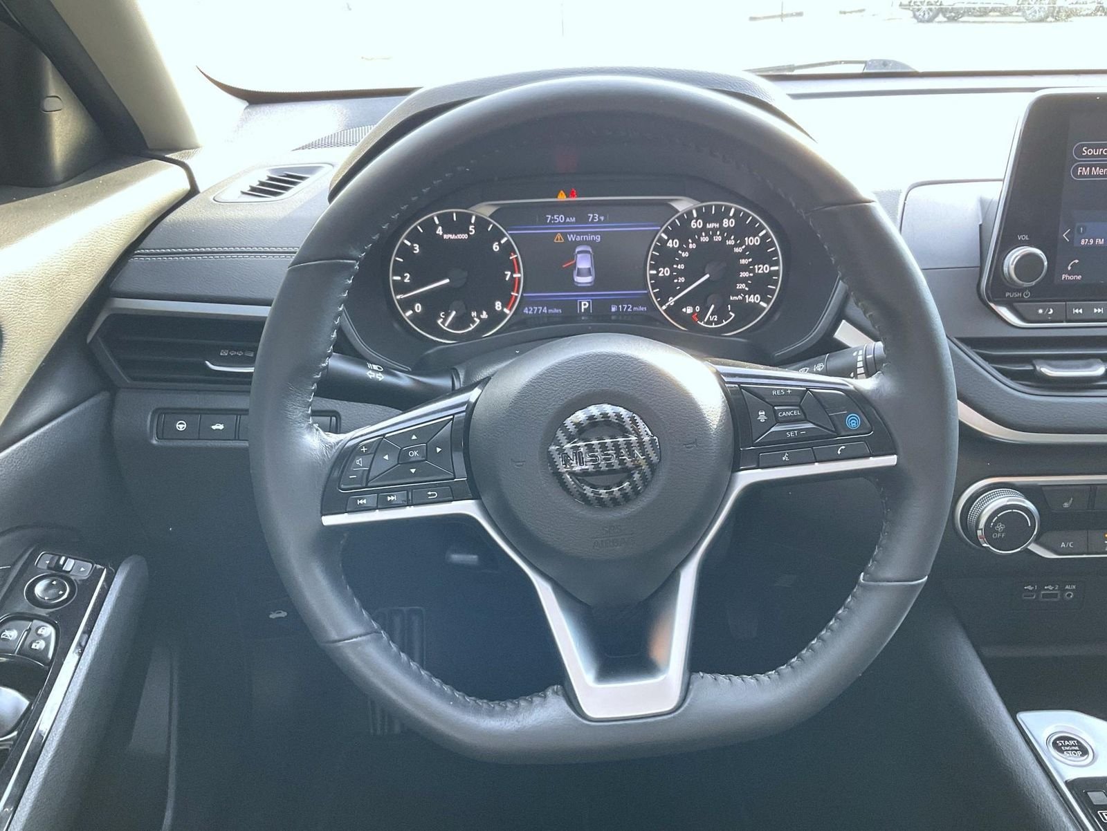 Used 2022 Black Nissan 2.5 SV image 13