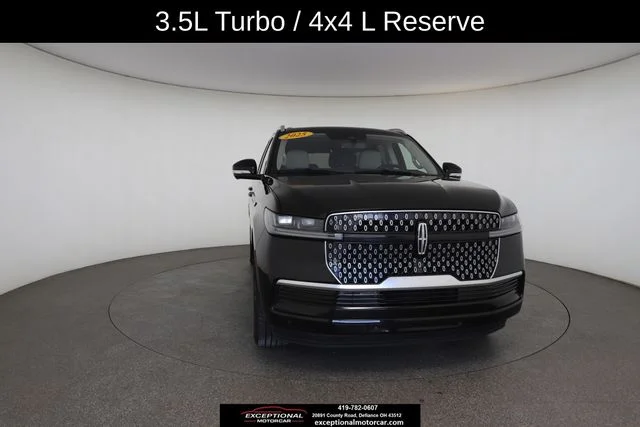 Used 2025 Black Lincoln Reserve image 30