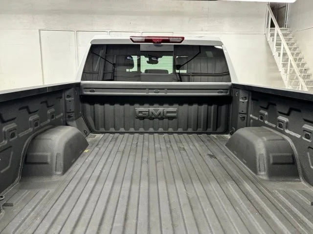 Used 2026 White GMC AT4 image 24