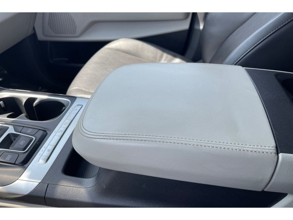 Used 2022 DEEP CHROMA BLUE Kia LXS image 32