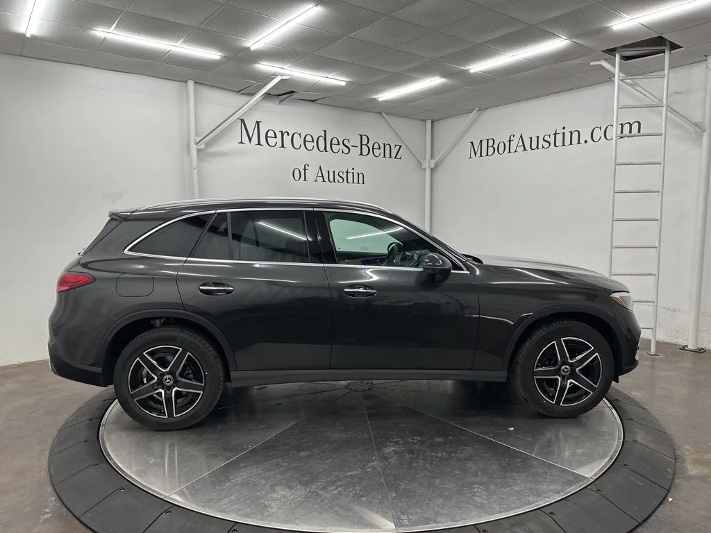 Used 2026 Gray Mercedes-Benz GLC 300 image 8