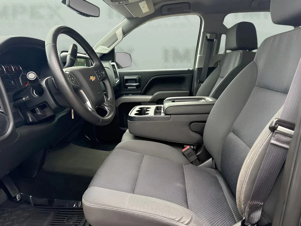 Used 2017 Gray Chevrolet LT image 9
