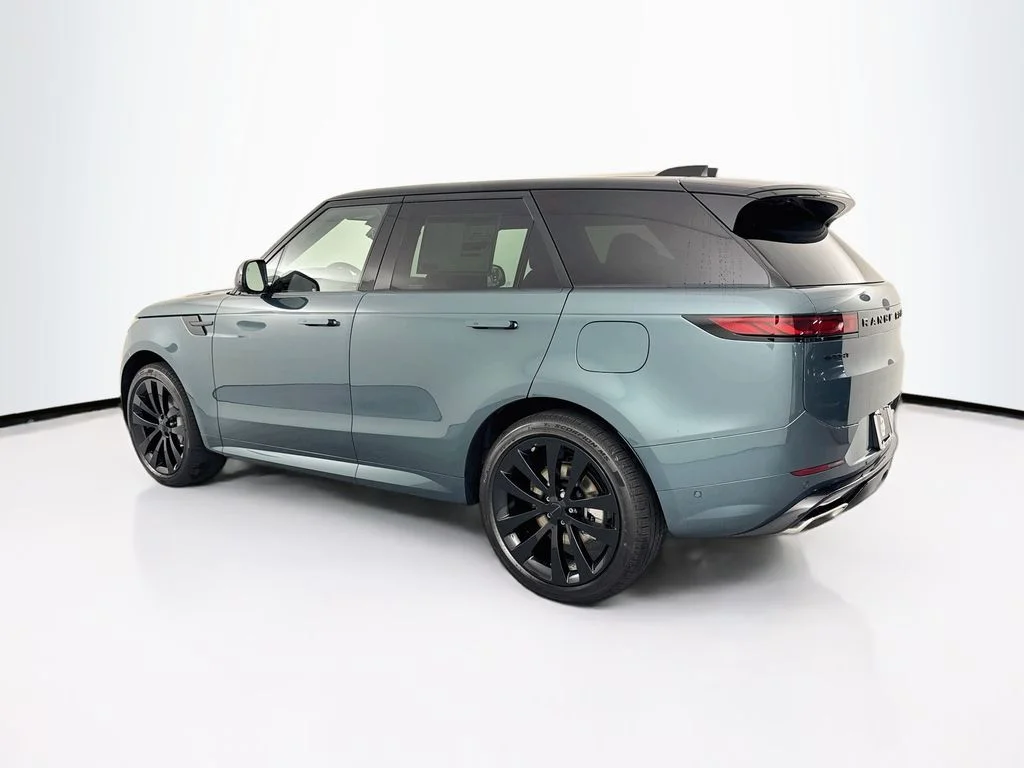New 2026 Giola Green Land Rover Dynamic SE image 7