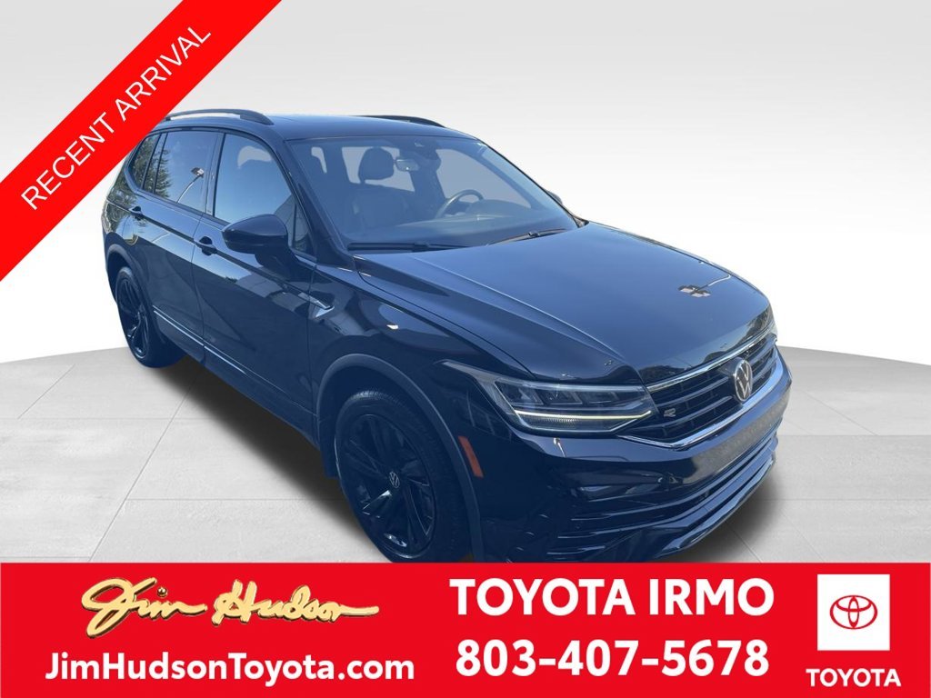 Used 2024 Black Volkswagen 2.0T SE R-Line Black image 1
