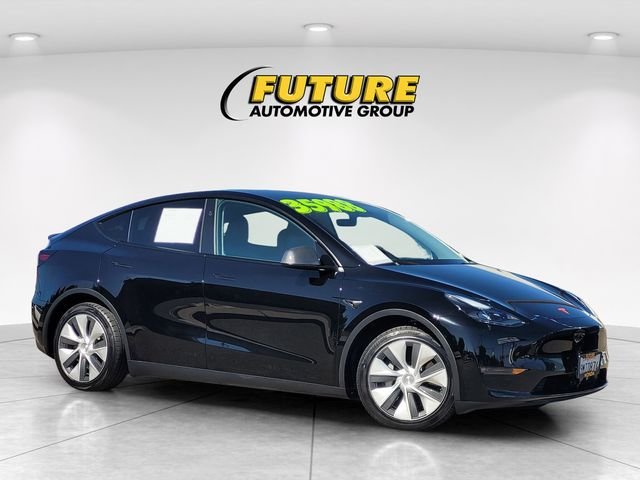 Used 2024  Tesla Long Range image 1