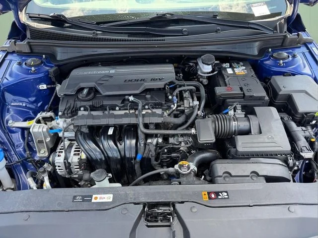 Used 2025 Blue Hyundai SE image 18