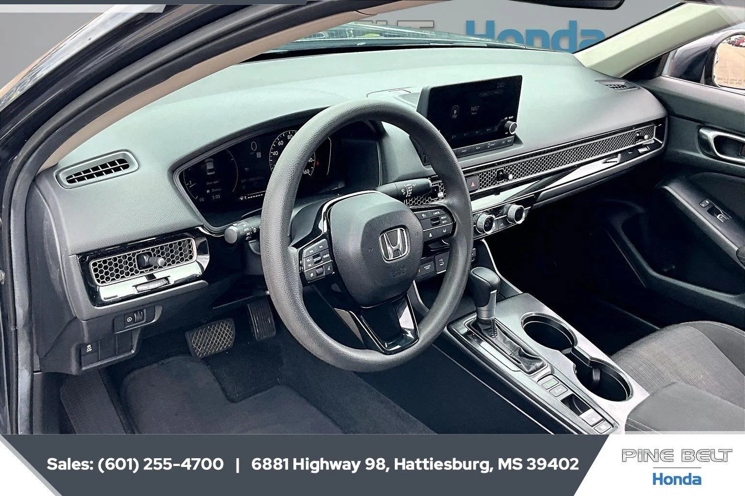 Used 2025 Meteorite Gray Metallic Honda LX image 12