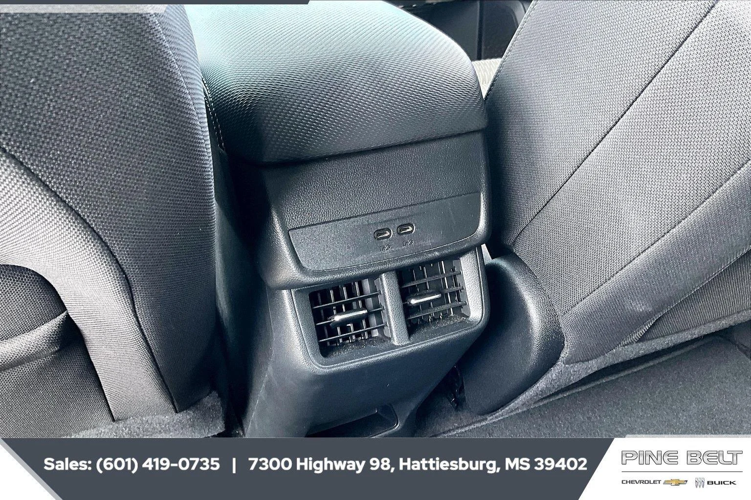Used 2025 Summit White Chevrolet LT image 25
