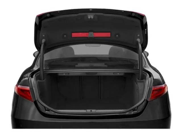 Used 2019 White Alfa Romeo Base image 15