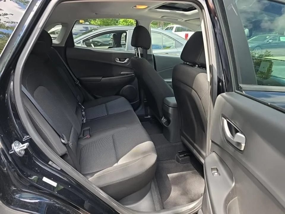 Used 2023 Abyss Black Pearl Hyundai SEL image 16